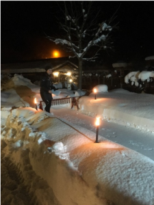 IJsstokschieten naast het hotel